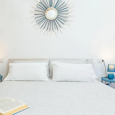 Guest house Acquazzurra 3*