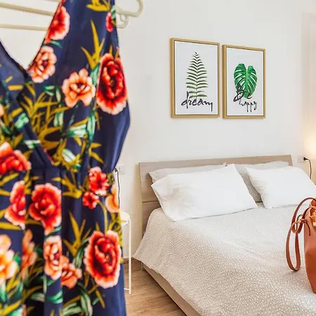 Guest house Acquazzurra 3*